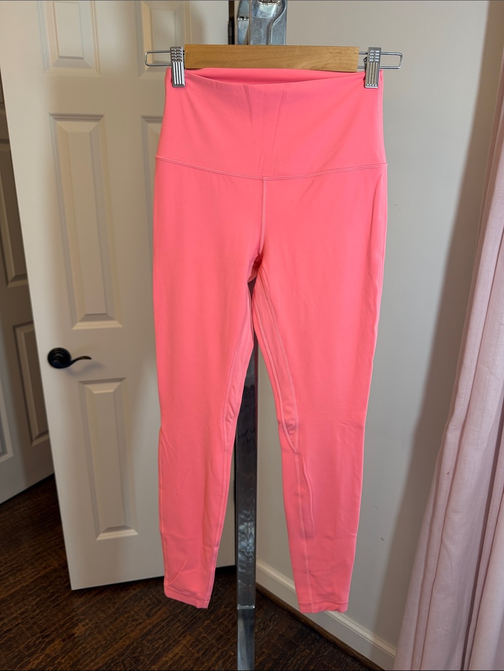 Lululemon High-Waist Performance Leggings - Pink
